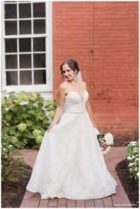 Bridal portraits before wedding